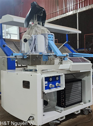 Garment blowing machine
